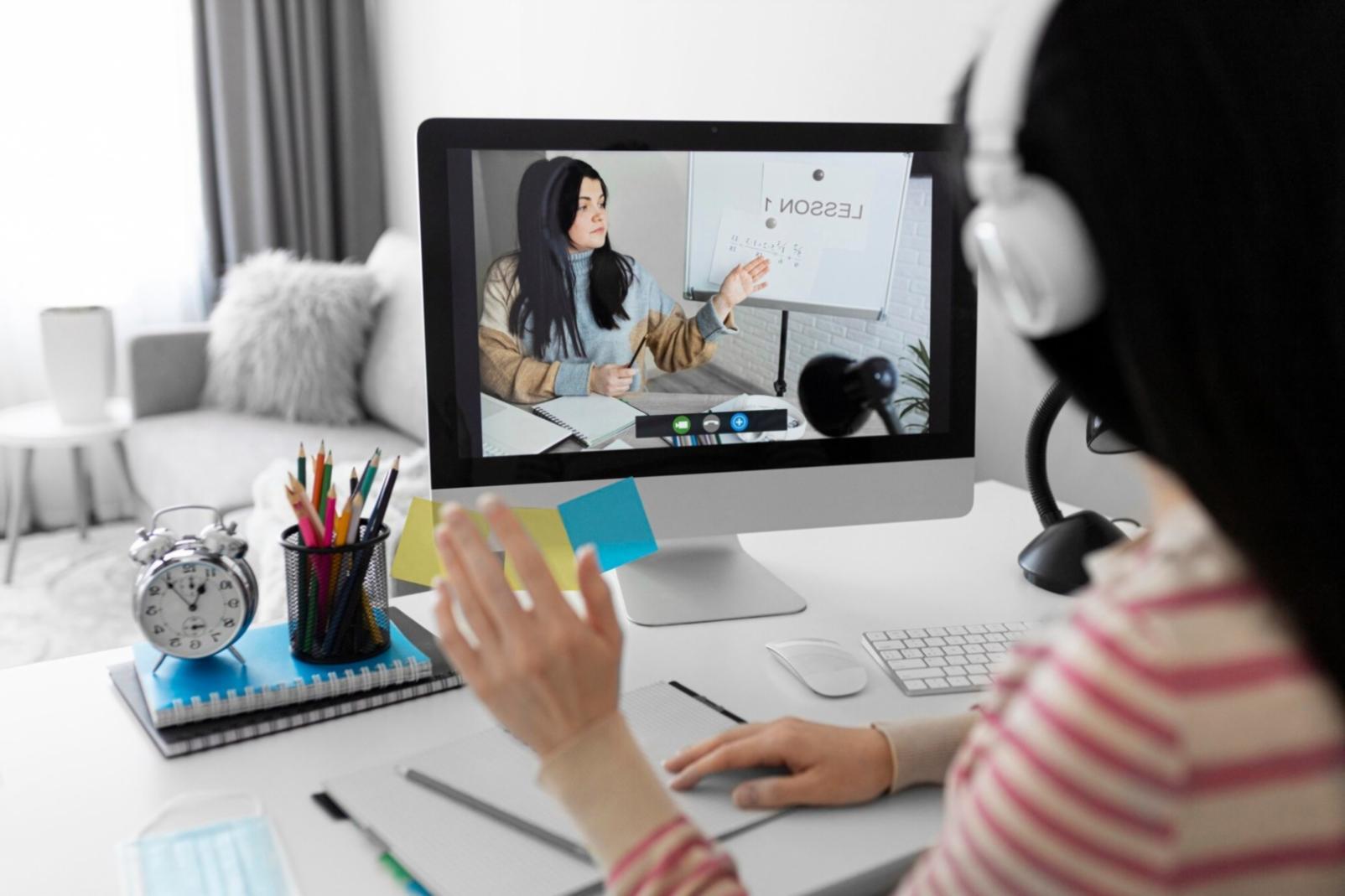 Espace de formation moderne avec équipements professionnels